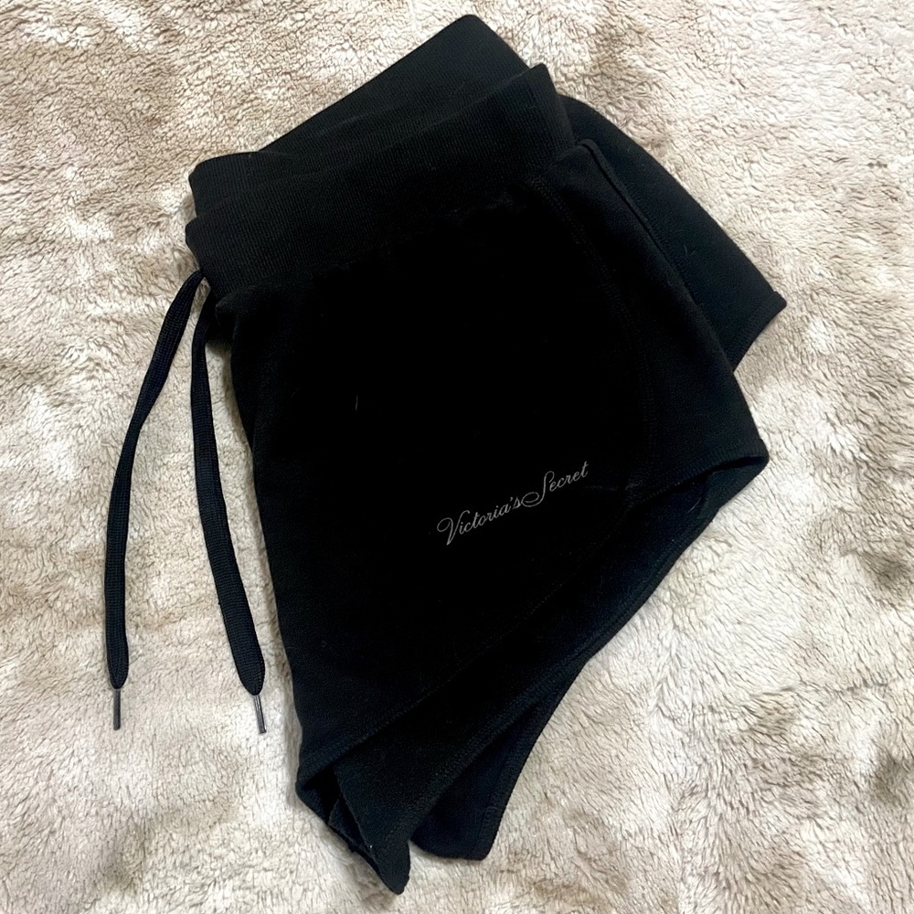 Victoria’s Secret Shorts 🖤😍